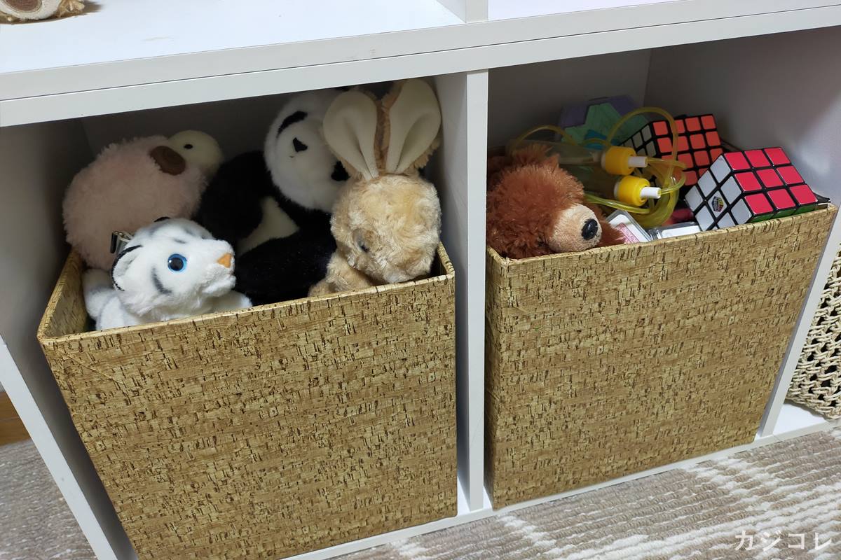 子どものおもちゃはスペースの上にすき間をあけて収納